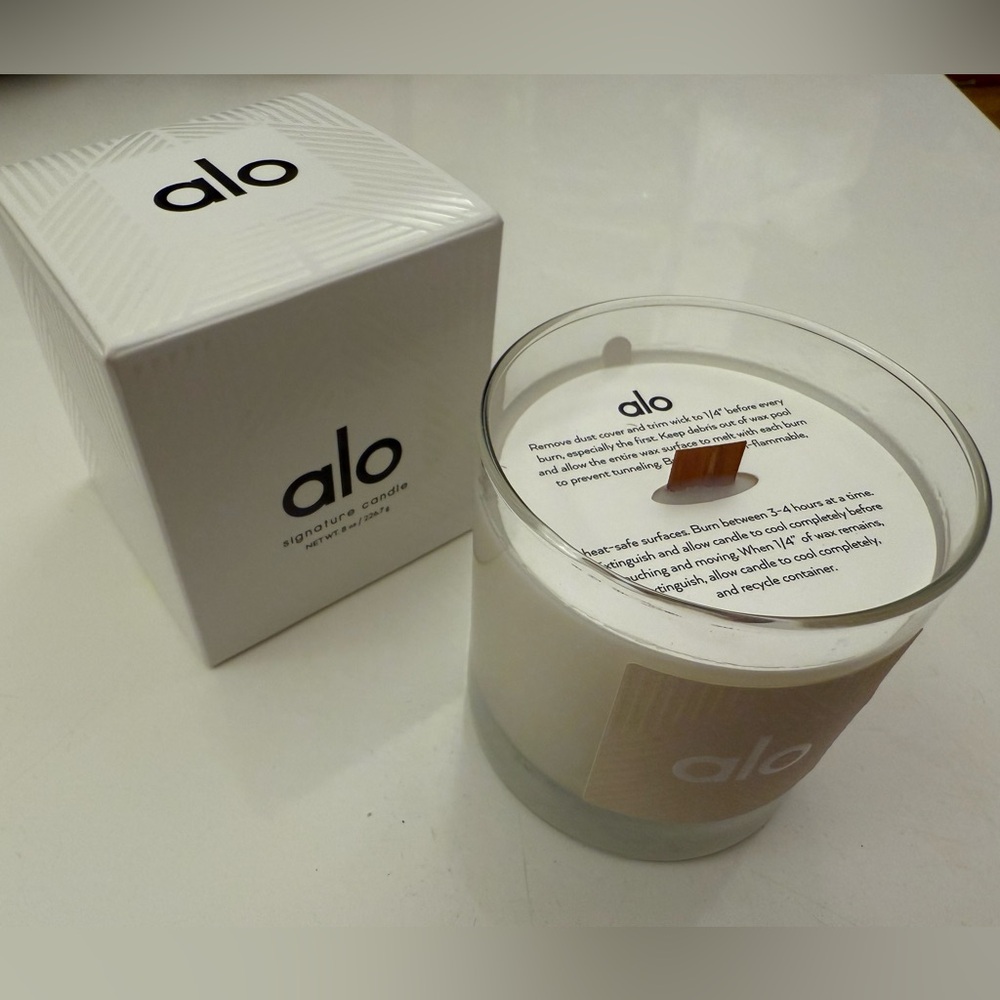 ALO Yoga Signature Candle - Cream